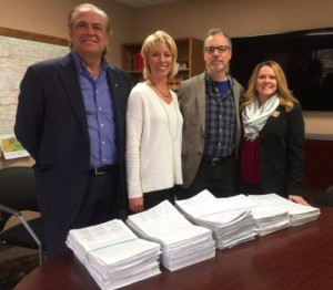 Rick Weiland (1) and Drey Samuelson (3) deliver petition to place open nonpartisan primary on SD 2016 ballot to Secretary of State Shantel Krebs (2) and Deputy SOS Kea Warne (4). Photo from @soskrebs, 2015.11.09. 