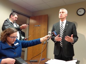 Attorney General Marty Jackley opens press conference on Joop Bollen's initial hearing, Brown County state's attorney's office, Aberdeen, SD, 2016.04.01.