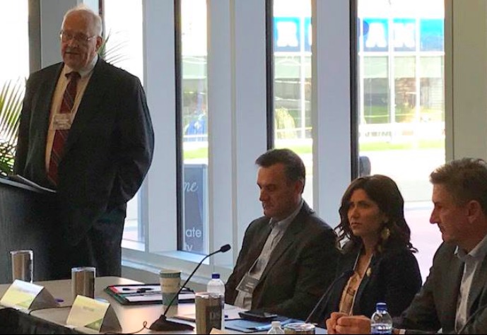 Larry Rhoden (seated left) and Kristi Noem at DSU cybersecurity roundtable, photo from DSU Facebook, 2018.08.08.