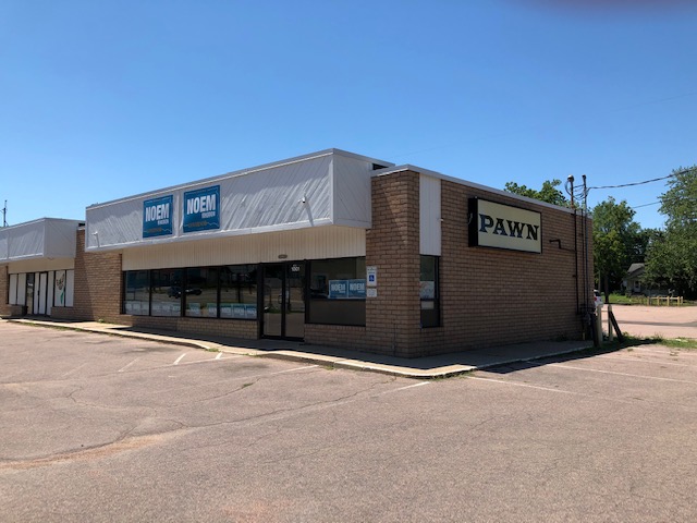 Kristi Noem campaign office in former Sioux Falls pawn shop, Sioux Falls, SD, July 2022.