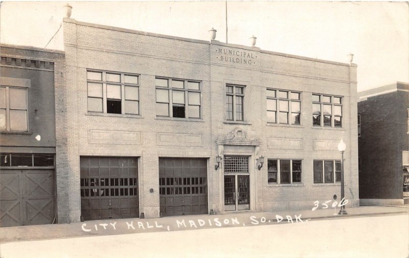 Madison City Hall, circa 1936; image from postcard offered for sale on HipPostcard.com, retrieved 2022.09.09.