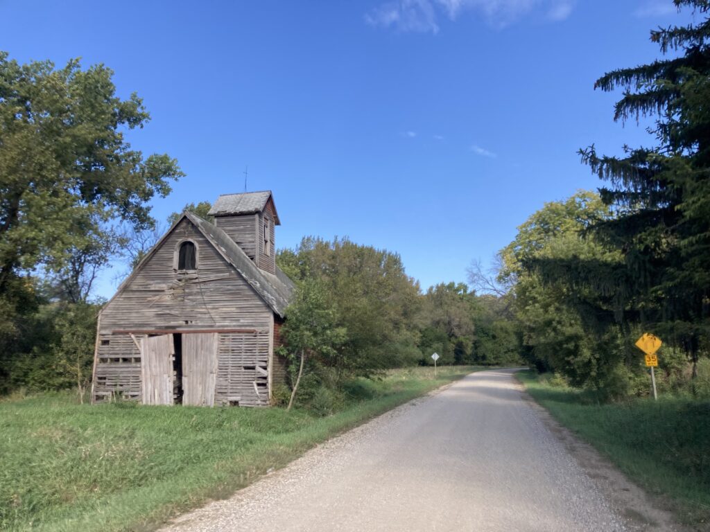 Needs a little paint. Along the North Sioux Road, in the Little Sioux Valley, north of Sioux Rapids, Iowa.