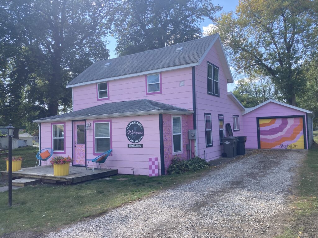 Pink! I’ll stay here when I bring my wife on our next four-wheel vacation.